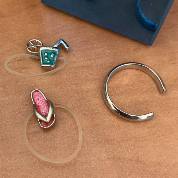 Avon 5-pack Toe Rings - Picture 3 of 3